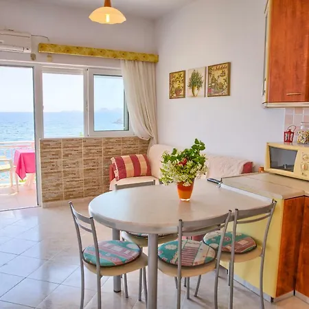 Διαμέρισμα Chara's Sea View House Χαράκι