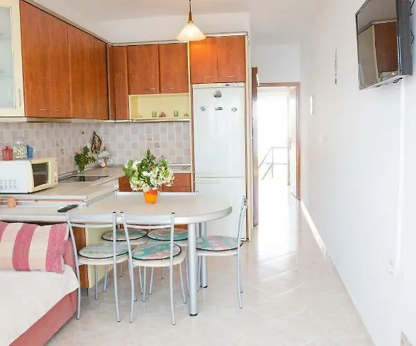 Chara's Sea View House * Хараки