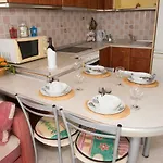 Apartament Chara's Sea View House *