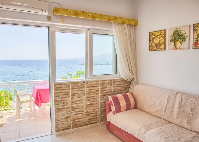 Chara's Sea View House * ハラキ