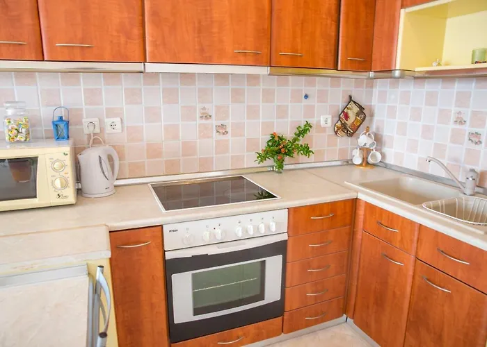 Chara's Sea View House ハラキ