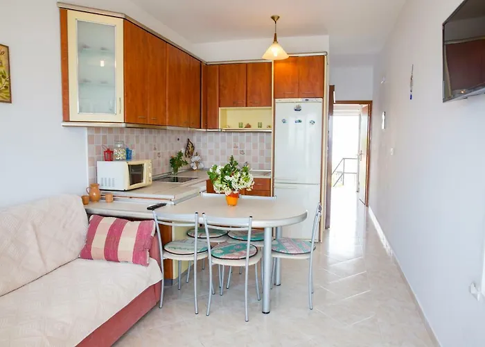 Apartment Chara's Sea View House Haraki